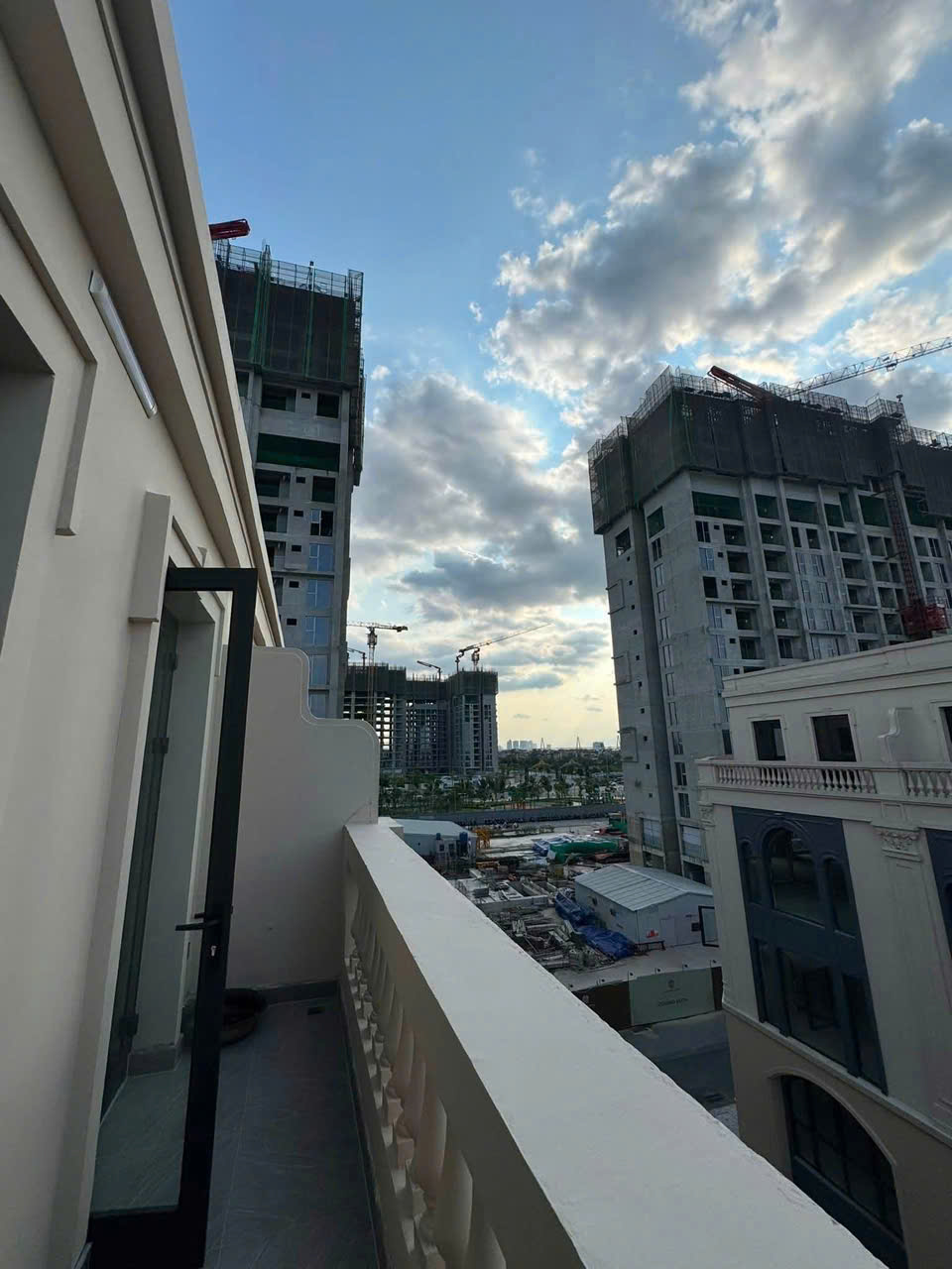 Cho thuê liền kề 3 tầng hoàn thiện – vị trí đẹp trung tâm phân khu Thịnh Vượng - Vinhomes Cổ Loa