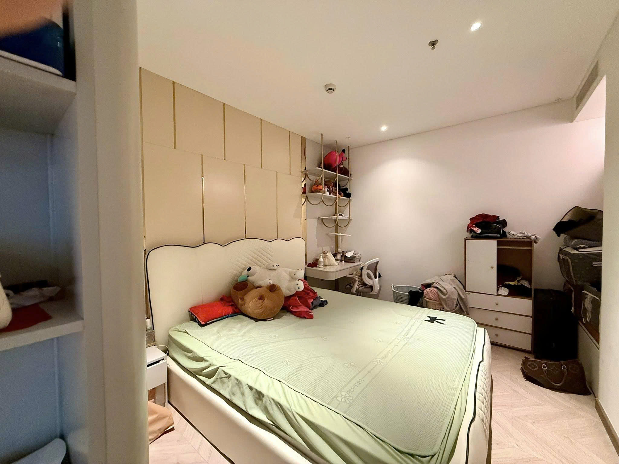 Bán căn hộ tòa N01T6 diện tích 107m2 cửa Nam, ban công hướng Bắc chung cư Ngoại Giao Đoàn